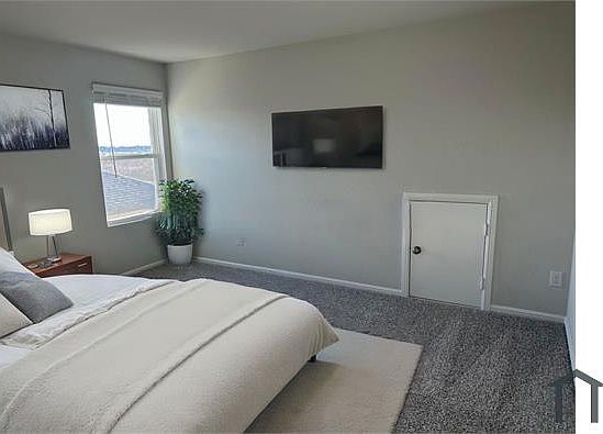 5th image of 901 Santa Lucia Dr