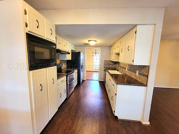 4th image of 2213 Lynn St