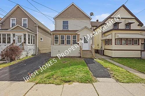 61 Princeton Pl #2 Photo 1