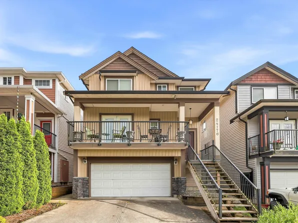 24176 104th Ave, Maple Ridge, BC V2W 0E4