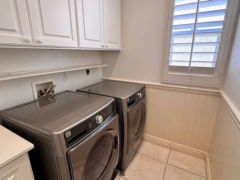 326 Manila Ave — Photo 26