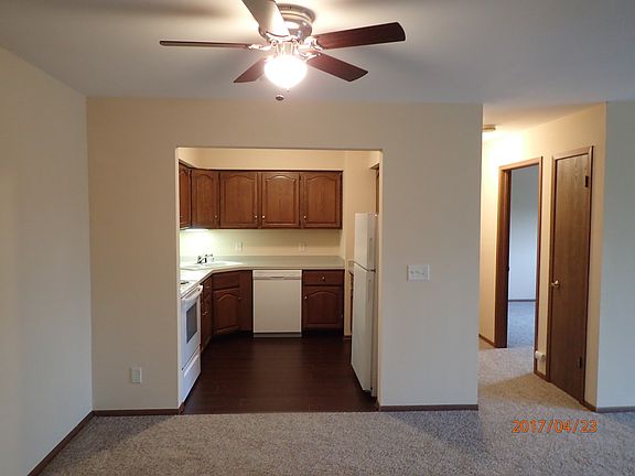 4th image of 645 Westridge Dr APT 8