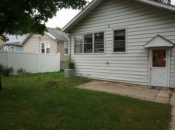 3rd image of 2637 N 75th Ave