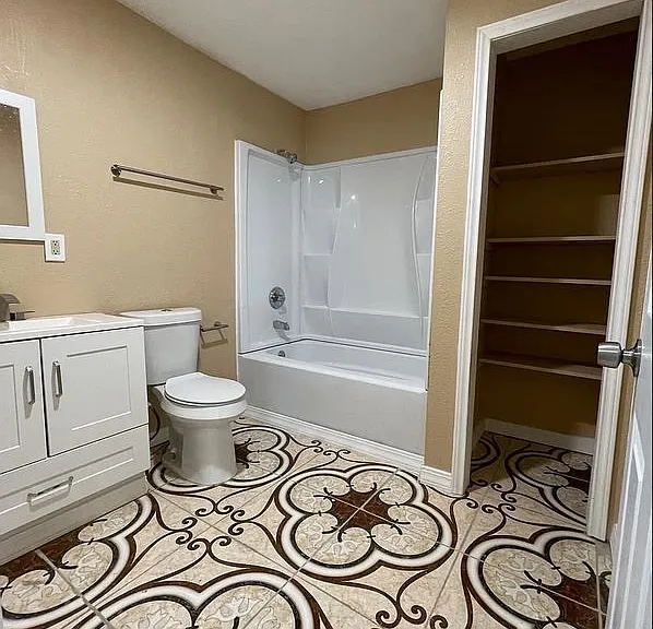 118 Alabama St — Photo 6