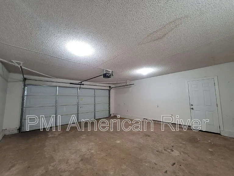 8924 Sutters Gold Dr — Photo 17