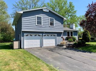 20 Indian Orchard Ln, Liverpool, NY 13090