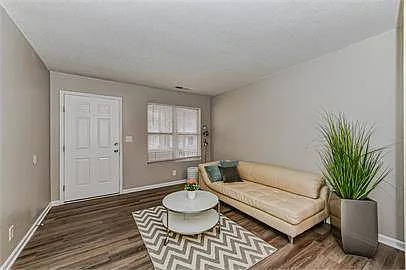 242 Hoskins Mill Ln — Photo 8