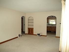 4th image of 166 Highland Ave