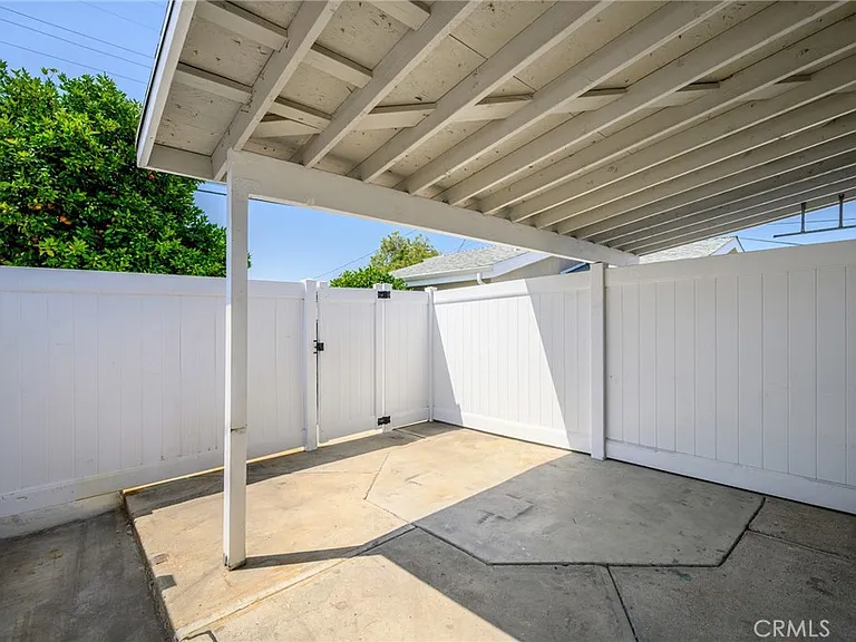 13840 Community St — Photo 17