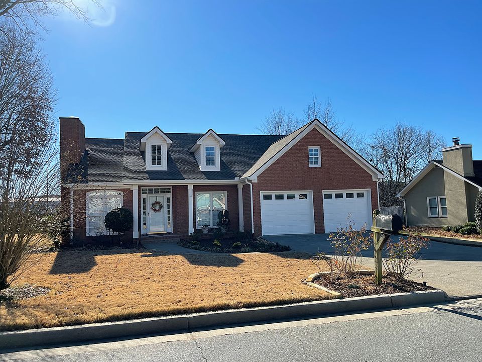1st image of 20 Saddlebrook Dr