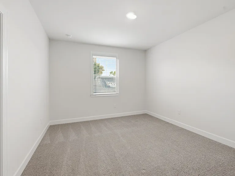 1061 Sycamore Ests — Photo 41