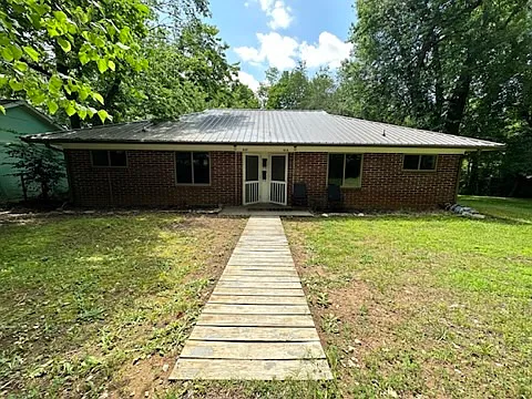 515 N Fallin Ave is the unit on the right side