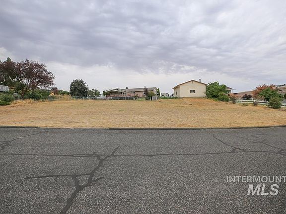 Swallows Nest Loop, Clarkston, WA 99403 | MLS #98886186 | Zillow