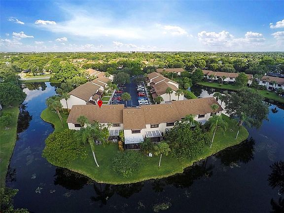 3rd image of 4384 Carambola Circle