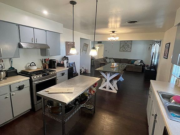 2nd image of 2815 Ventura Ave