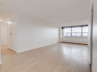 270 Palmdale Dr #1704, Toronto, ON M1T 3N8