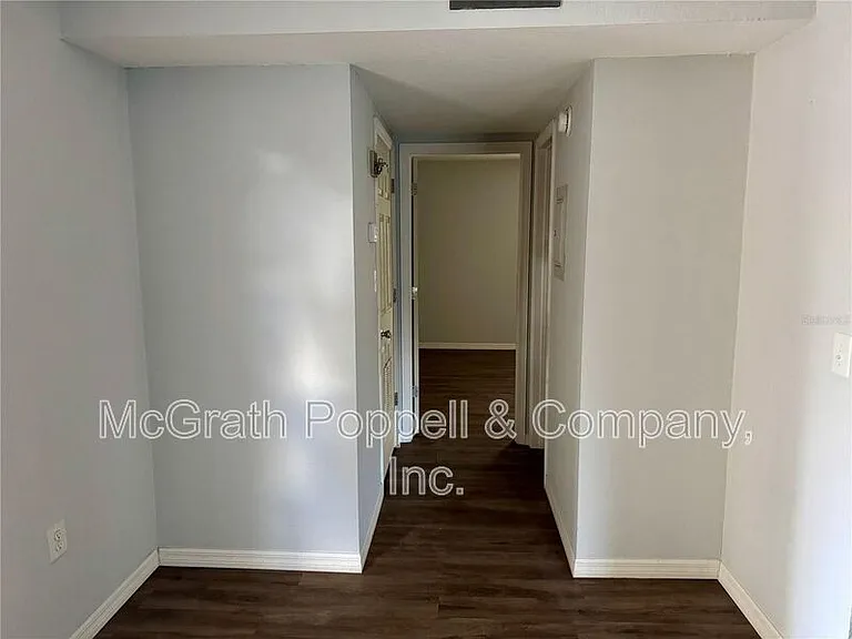 115 Picardy Villa Cir #202 — Photo 9