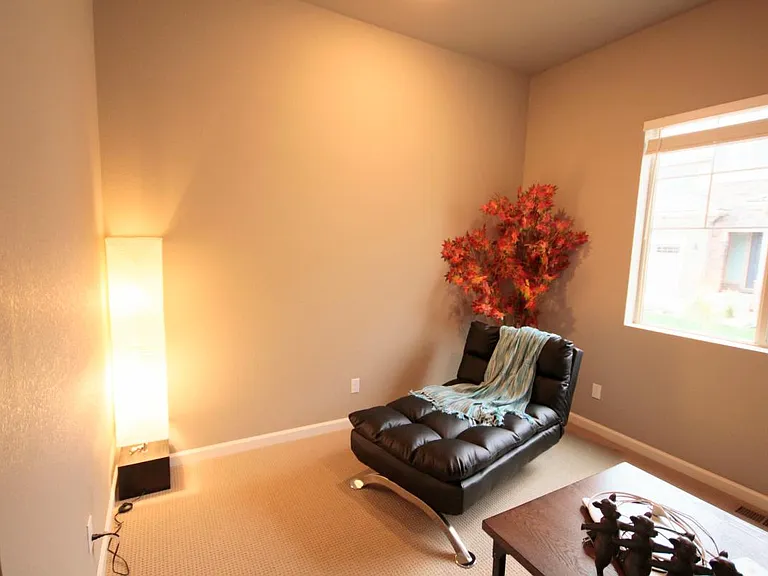 1401 Skyline Dr — Photo 26