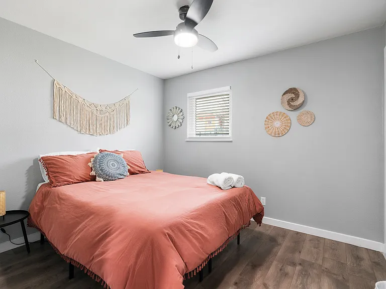 5005 Parell Path — Photo 3