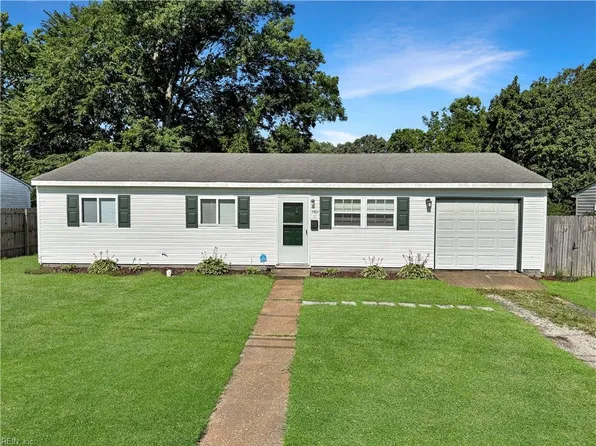 1501 Addison Rd, Hampton, VA 23663