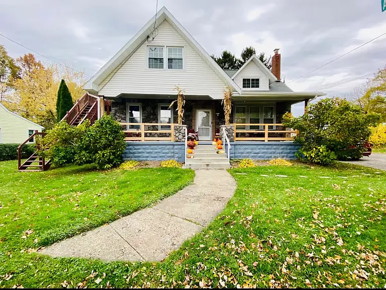 124 Merline Ave #A — Photo 1