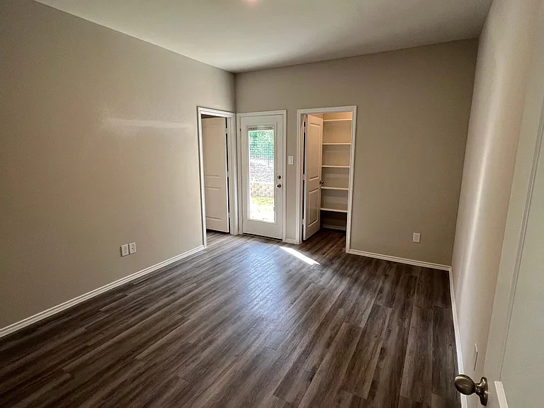 1149F Southwood Dr — Photo 10