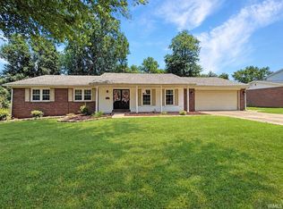 5200 Kenwood Dr, Newburgh, IN 47630