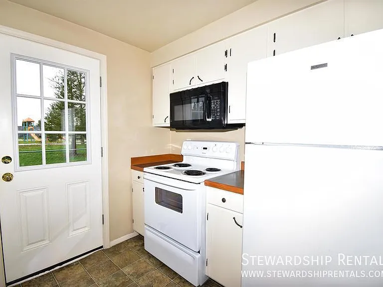 336 S 51st Pl — Photo 9