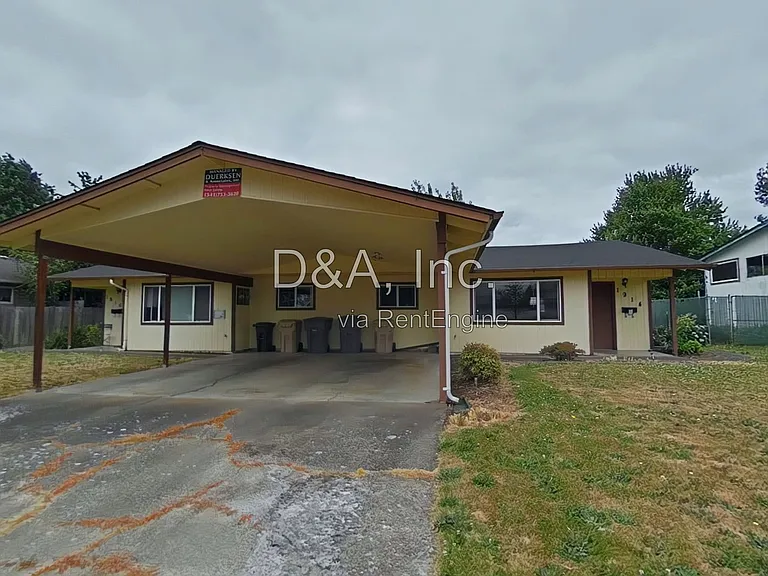 1914 NW Division St — Photo 13
