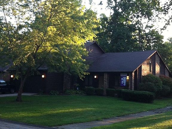 4th image of 425 Verwood Ct
