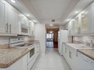 1000 SW 128th Ter APT 111V, Pembroke Pines, FL, 33027