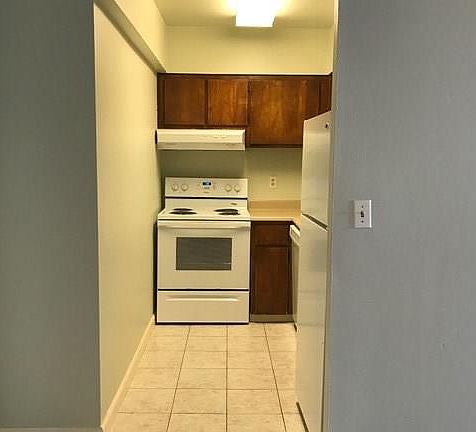 4th image of 4110 E Hale Pkwy #4J