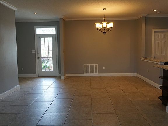 5th image of 96 Bonaire Blvd