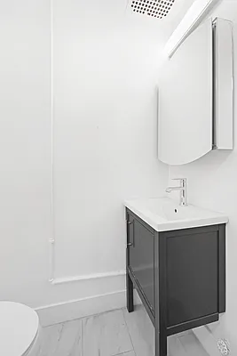 Rented by Outpost Brokerage LLC | media 18