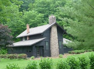 E8215A Maple Dale Rd, Viroqua, WI 54665