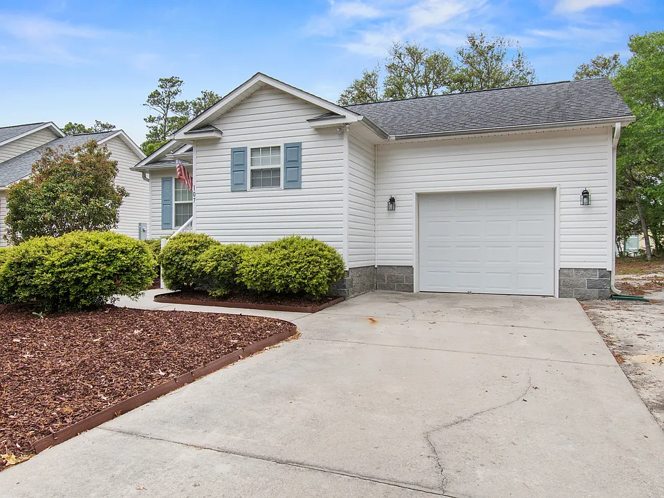 107 NW 13th St
