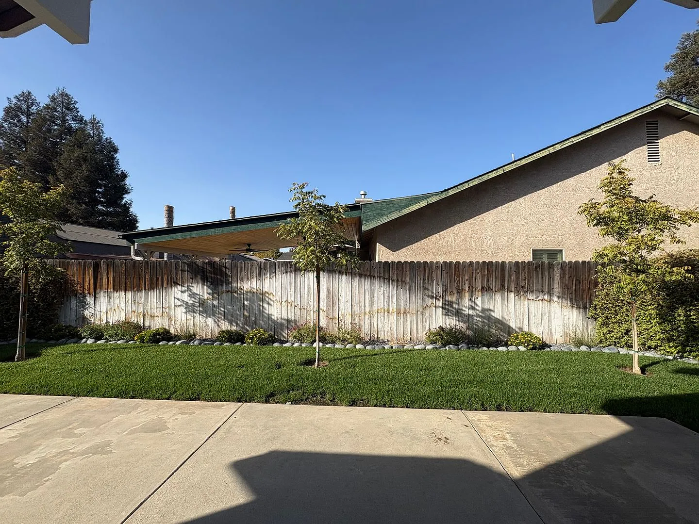 Private Showing Only! 2 Story Home For Rent In Exeter — Photo 2