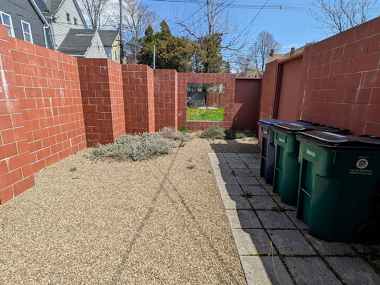 575 Niagara St #1 — Photo 14