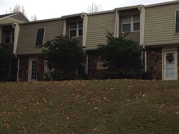 5th image of 1100 Park Ln