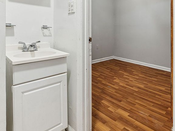 3rd image of 3416 Spring Garden St #A2