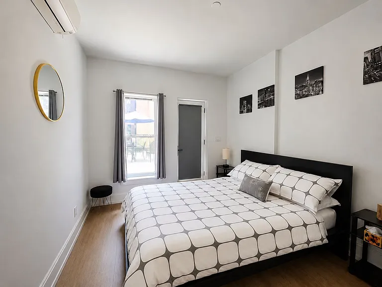 134 E 28th St #1 — Photo 4