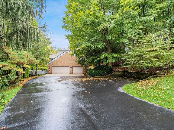 3rd image of 5 Parnassus Dr E