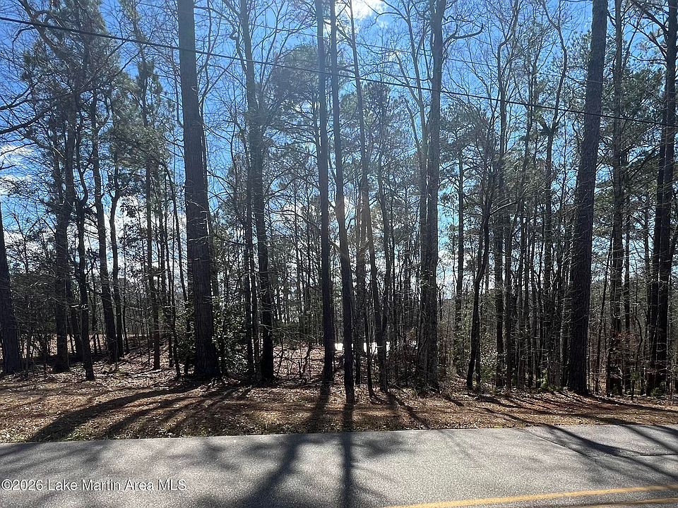 1st image of 1 Dogwood Path