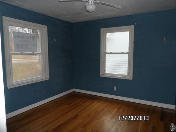 4th image of 4742 Catalina St