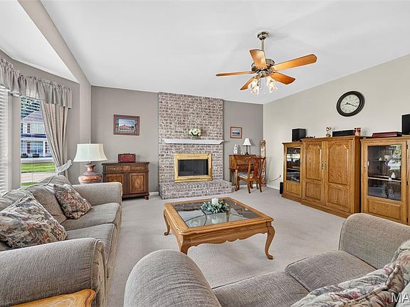 4th image of 351 Briar Creek Ct
