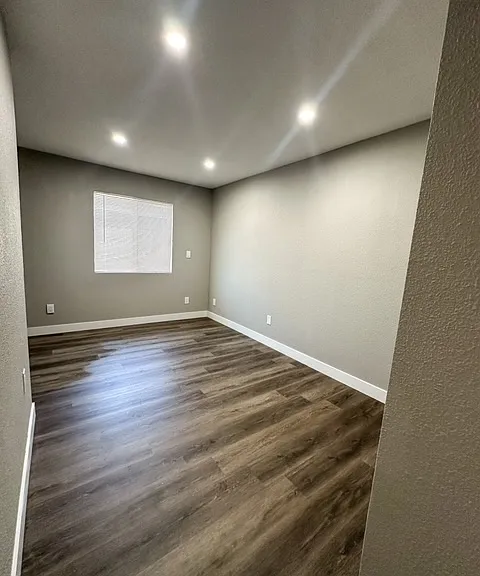 Junior 1 Bedroom Apartment's Bedroom