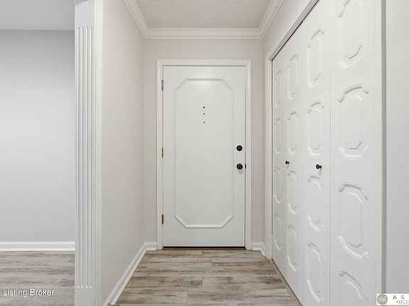 5th image of 4825 Sherburn Ln #104B