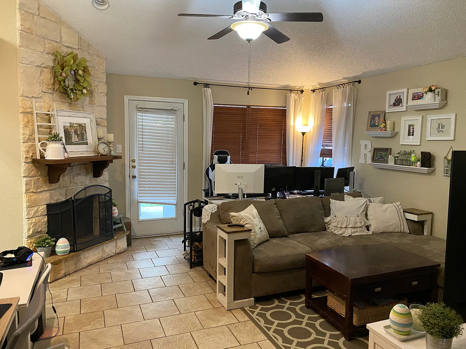 3 bed, 1190 sqft, $2,200 — Photo 2