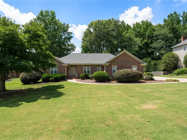 101 Halifax Rd, Easley, SC 29642