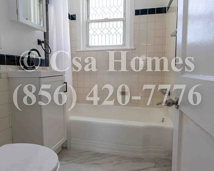 1562 Bradley Ave — Photo 8